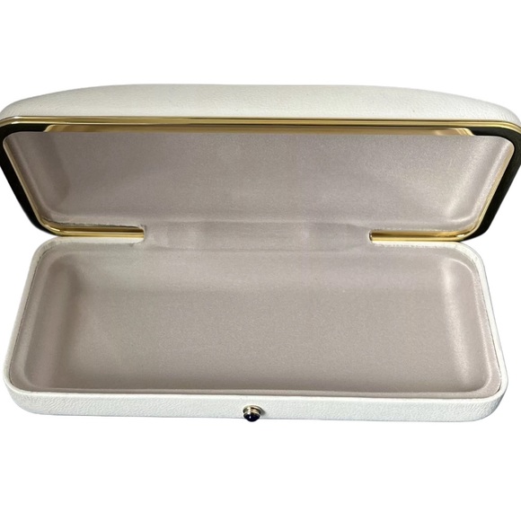 BOUCHERON SUNGLASSES CASE - Picture 3 of 5